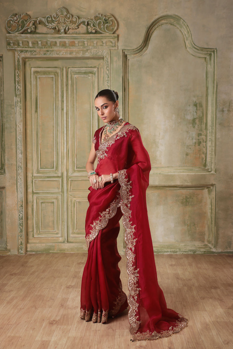 Zar-Rang Maroon Scallop Border Saree Set kora silk saree by Niti Bothra in maroon for women in Singapore