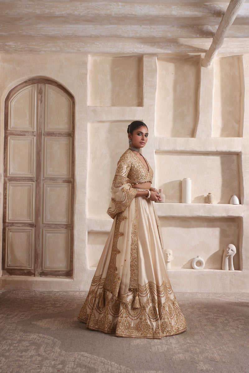 Zar-Rang Ivory Scallop Lehenga Set kora silk Lehenga Set by Niti Bothra in ivory for women in Singapore