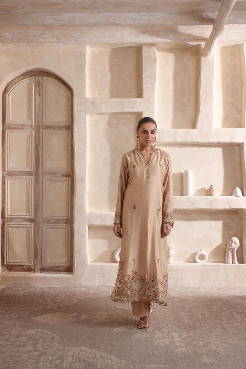Zar-Rang Ivory Farshi Kurta Set silk chanderi kurta/kurta set by Niti Bothra in ivory for women in Singapore