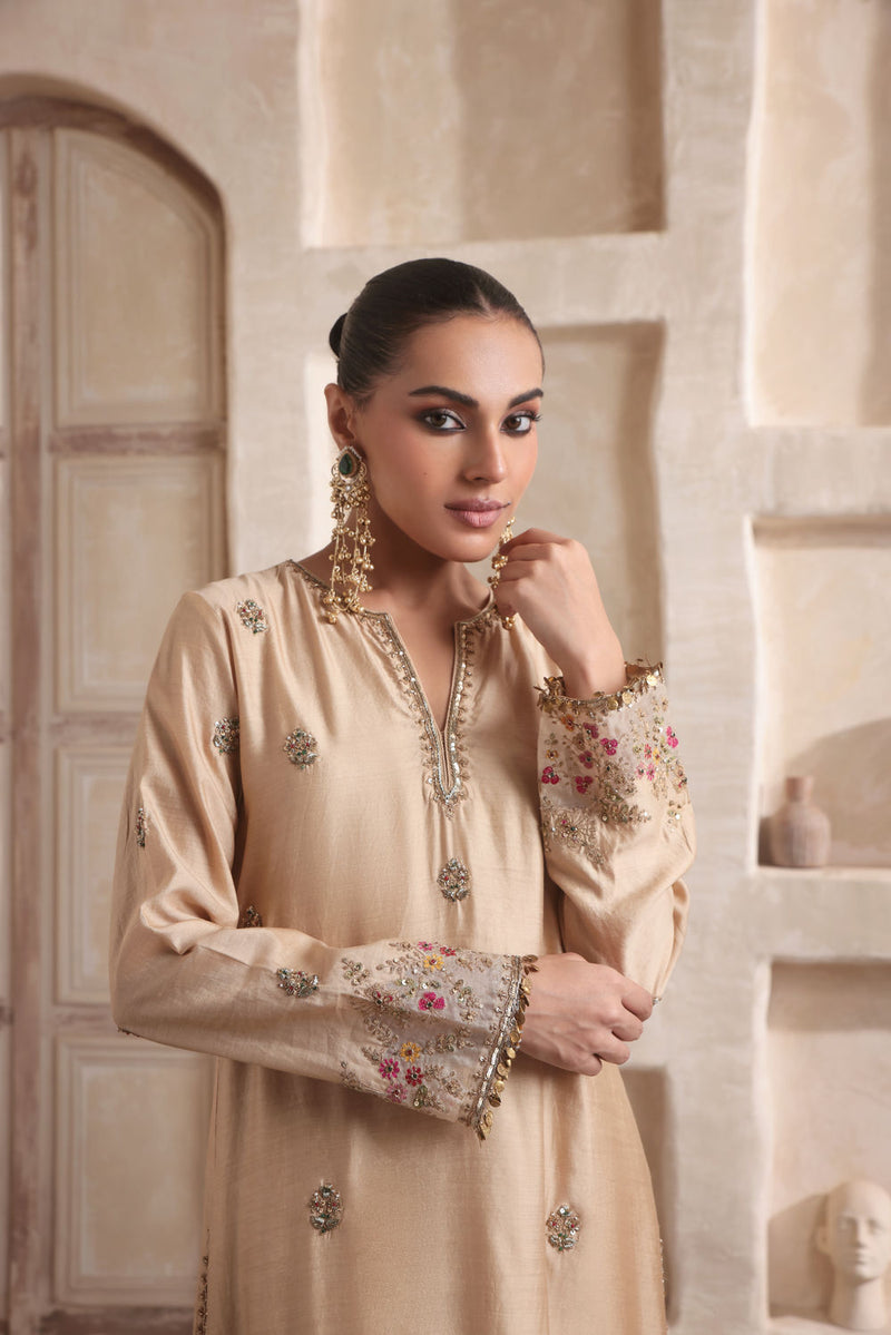 Zar-Rang Ivory Farshi Kurta Set silk chanderi kurta/kurta set by Niti Bothra in ivory for women in Singapore