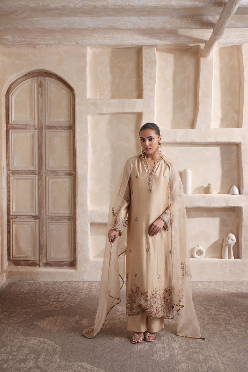 Zar-Rang Ivory Farshi Kurta Set silk chanderi kurta/kurta set by Niti Bothra in ivory for women in Singapore