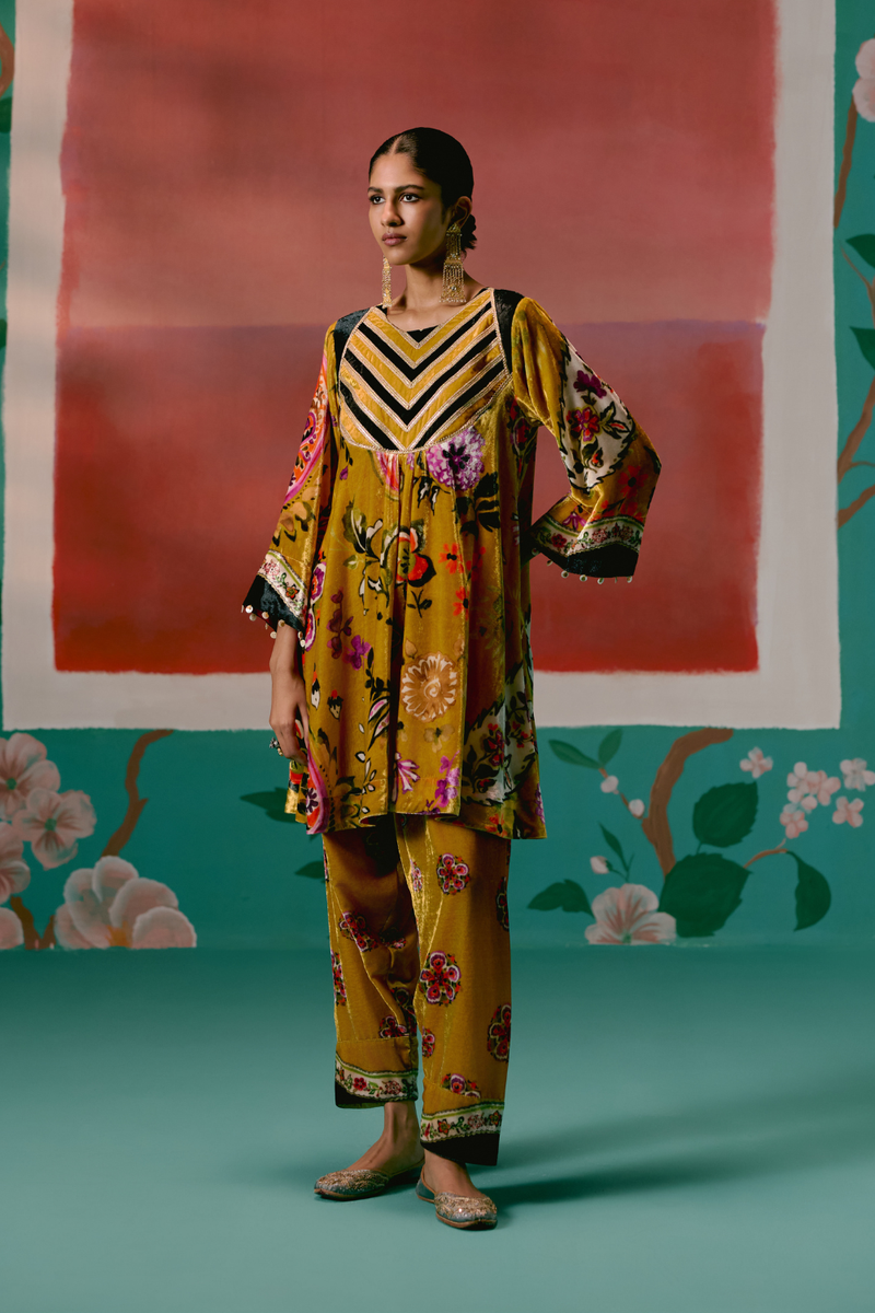 Mustard Floral Velvet Kurta Set Buy Mustard Floral Velvet Kurta Set from C&W | Kurta/Kurta Sets for Women by Label Mogra in mustard color for women in Singapore