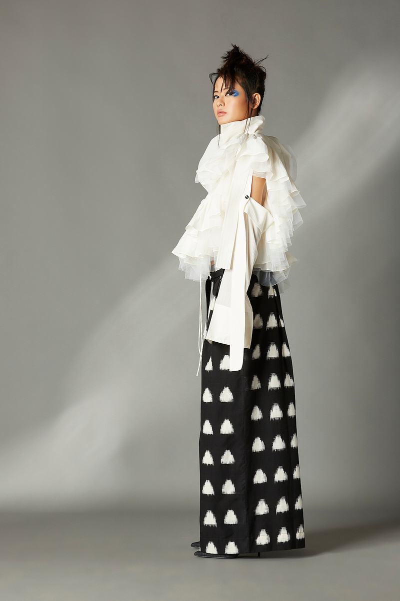Lyle Top with Sleeves cotton by Chola in white color for women in Singapore