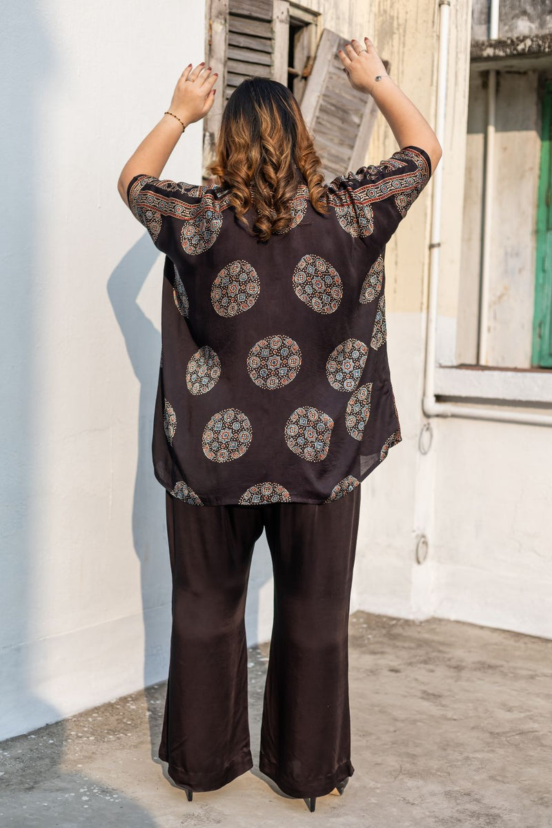 Derby Black Antifit Shirt with Pants