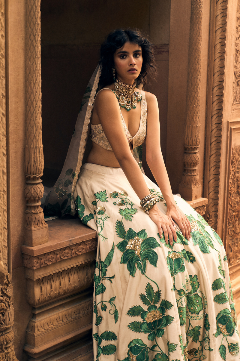 PH-2473 
Lehenga 
Blouse 
Dupatta Set by Paulmi & Harsh for women in Singapore