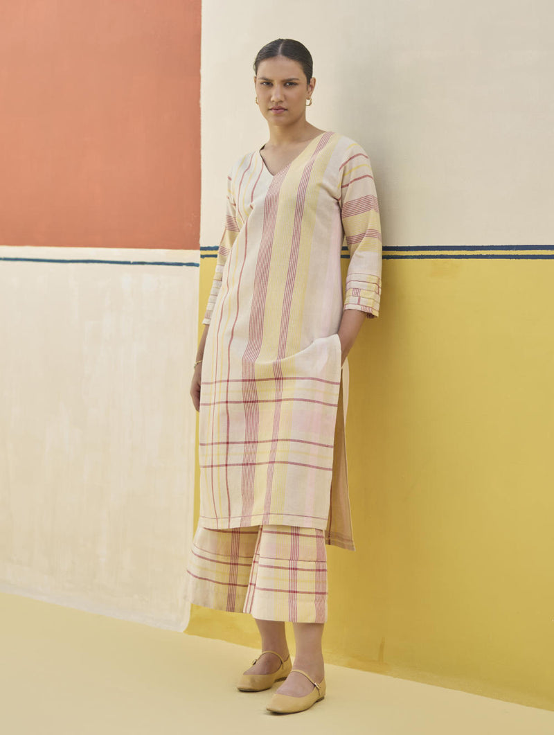 Misa Check Linen Kurta Set
- Sand linen by Manan in natural color for in Singapore