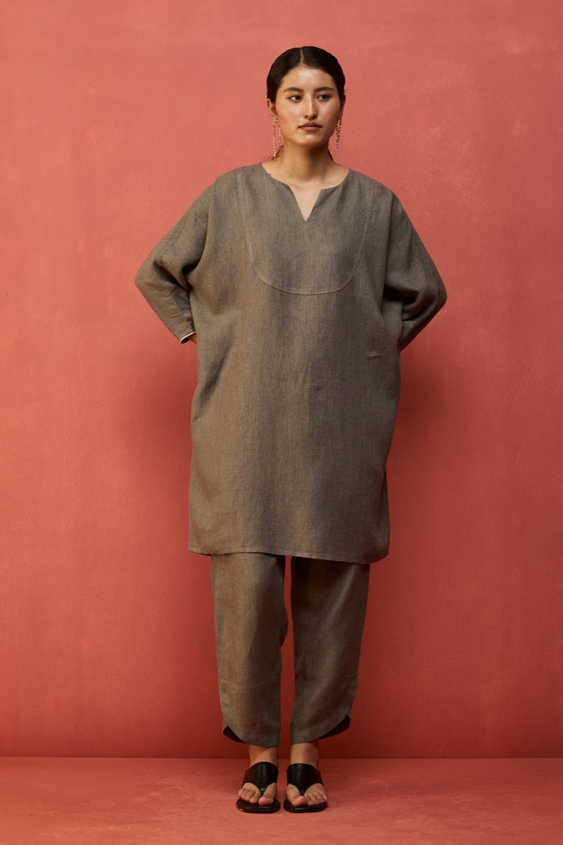 Etsu Yoke Linen Kurta - Grey linen by Manan in grey color for women in Singapore