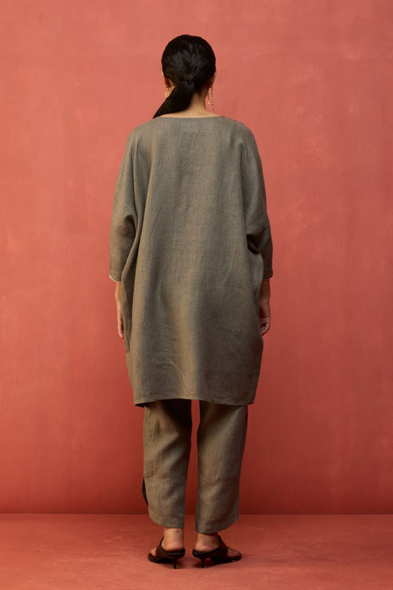 Etsu Yoke Linen Kurta - Grey linen by Manan in grey color for women in Singapore