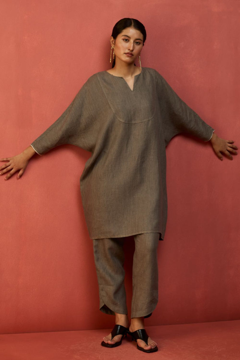 Etsu Yoke Linen Kurta - Grey linen by Manan in grey color for women in Singapore