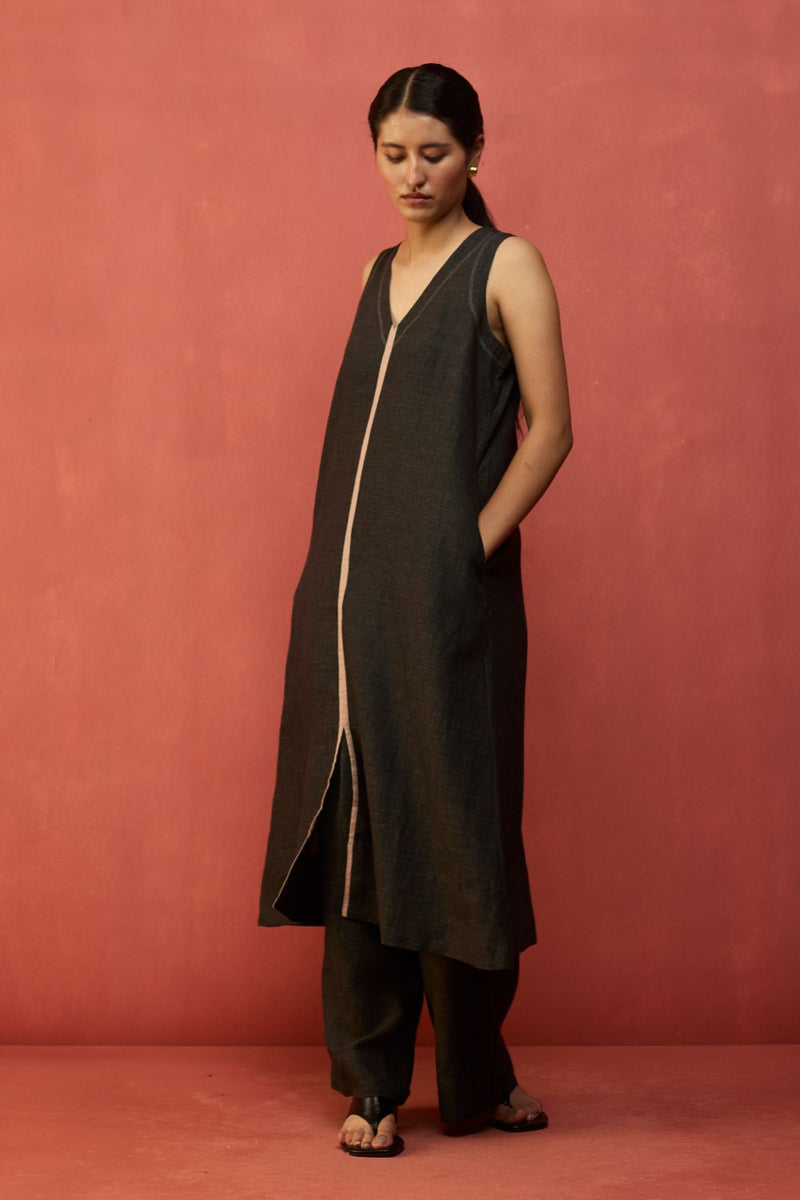 Rohe Sleeveless Linen Tunic - Charcoal by Manan for in Singapore