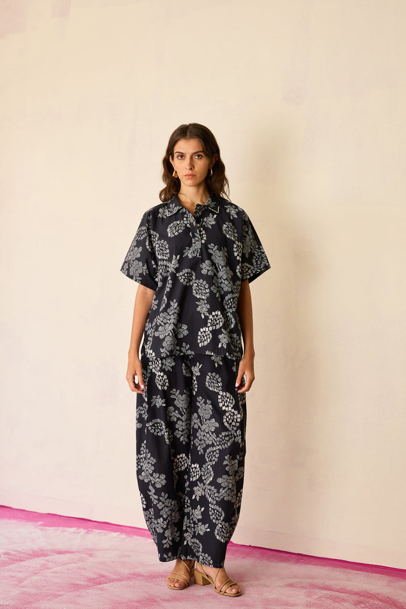 Oversized Ikat All-Over Print Shirt cotton top/shirt by World of SiSa in black for women in Singapore