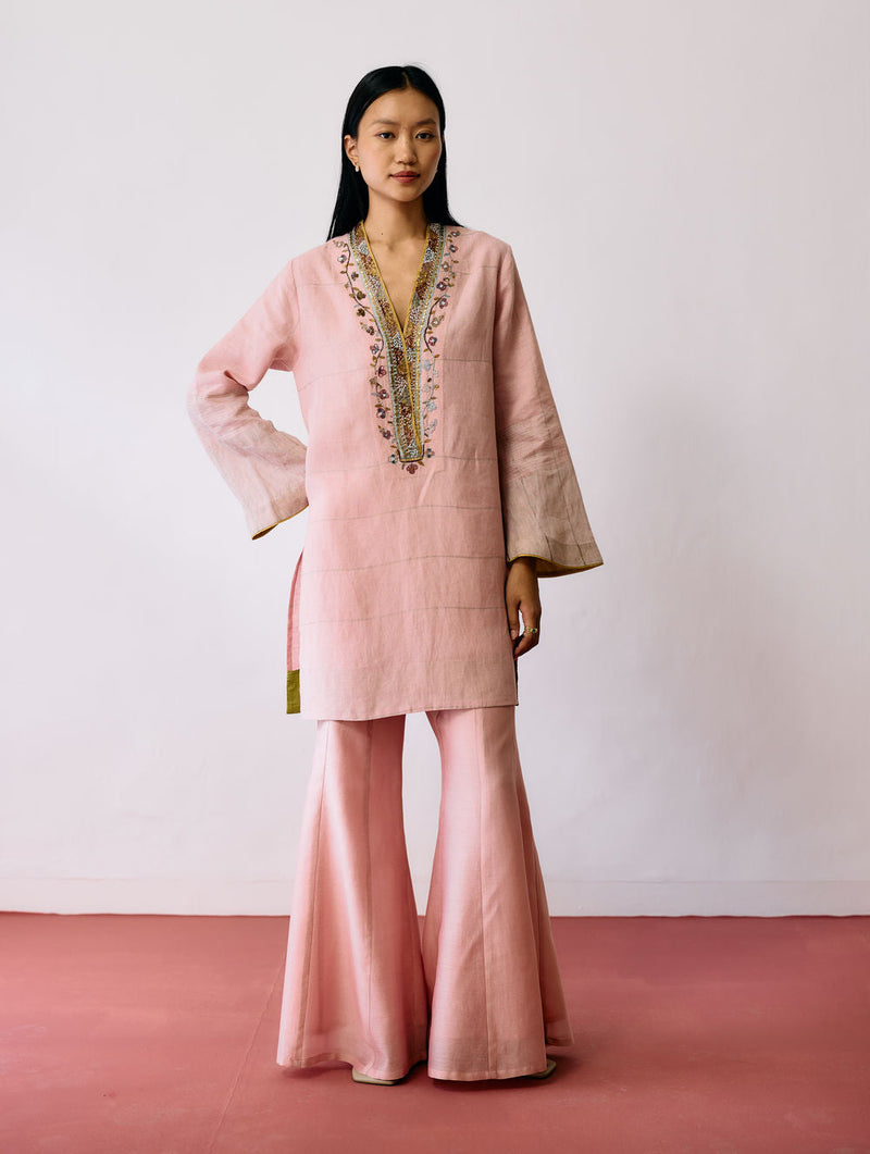 Naar Hand-Embroidered Metallic Kurta Set-Pink linen kurta/kurta set by Manan in pink for women in Singapore
