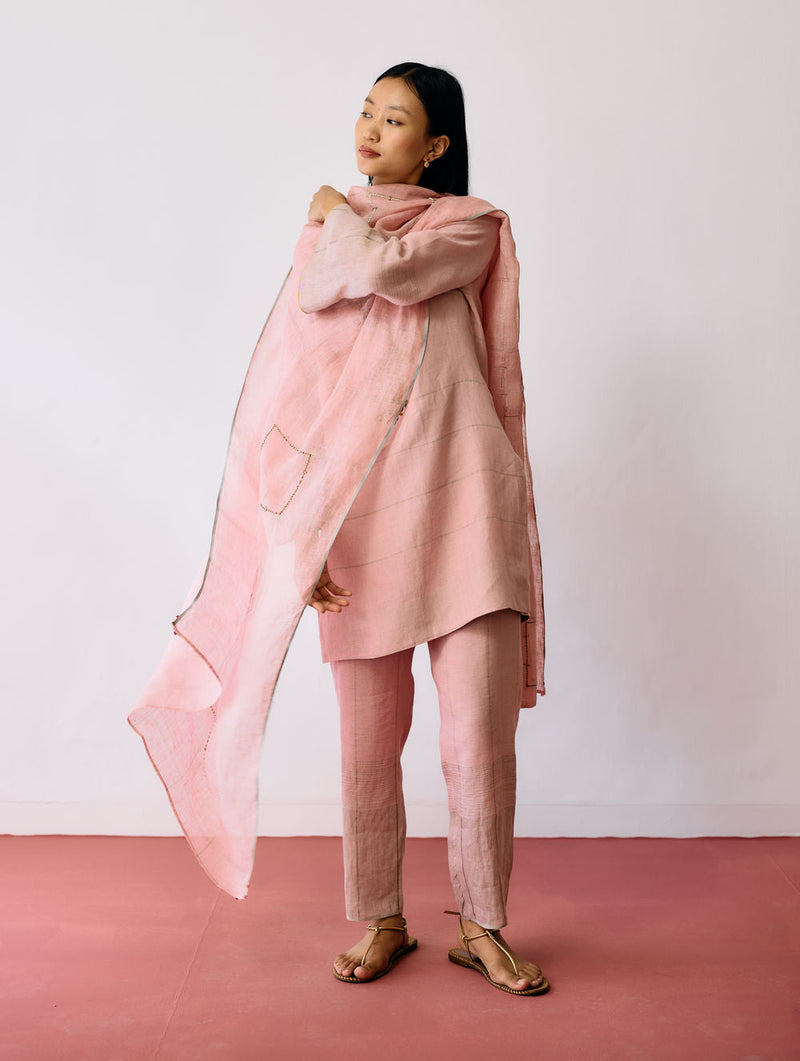 Mora Hand-Embroidered Metallic Linen Dupatta-Pink linen dupatta by Manan in pink for women in Singapore