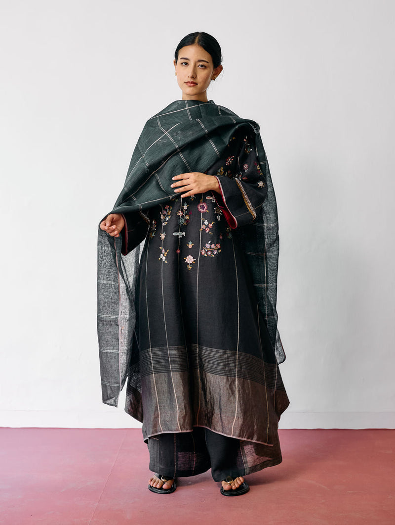 Sava Linen Metallic-Check Dupatta-Charcoal linen dupatta by Manan in black for women in Singapore