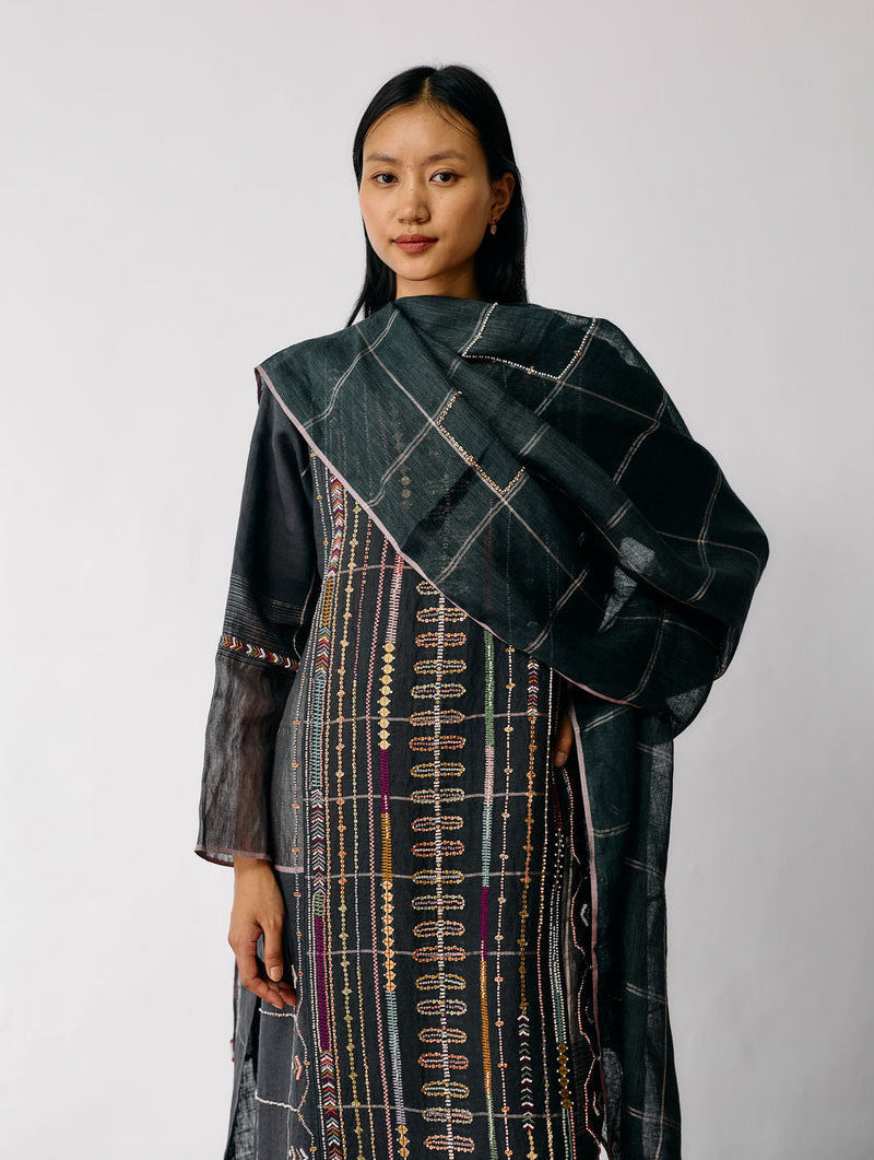 Mora Hand-Embroidered Metallic Linen Dupatta-Charcoal linen dupatta by Manan in black for women in Singapore