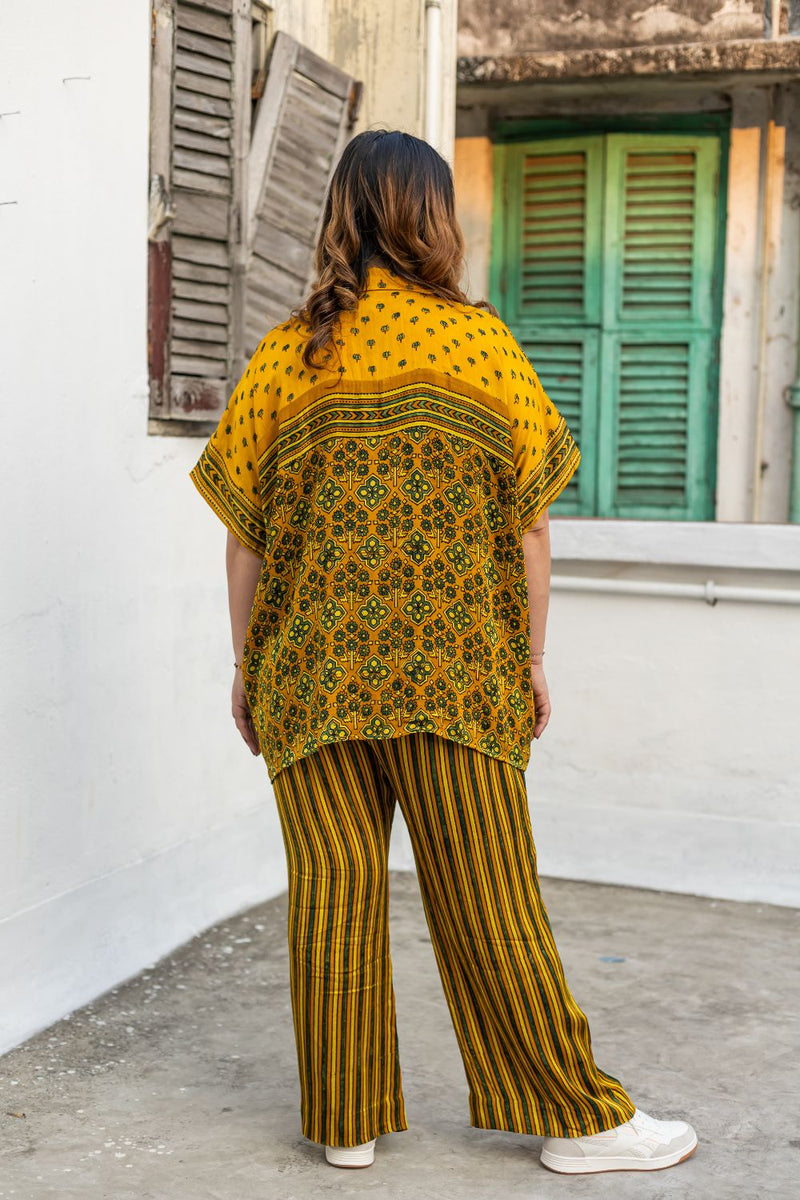 Hyde Yellow AntiFit Shirt and stripes pants Two-Piece Set