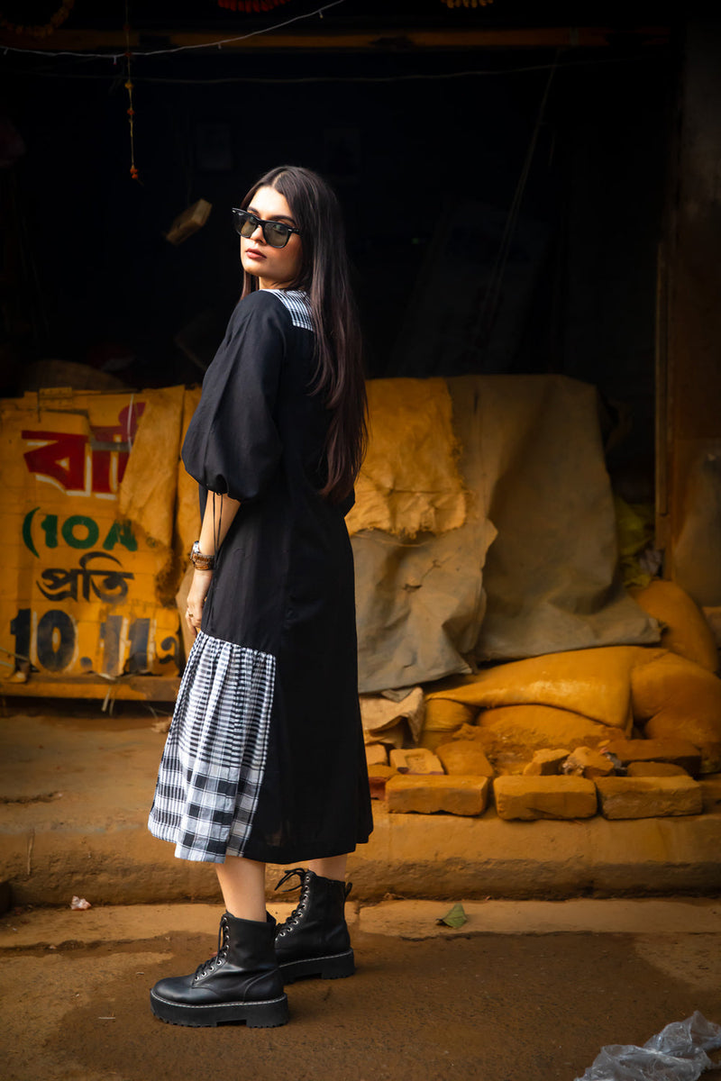 The Magpie Robin Dress cotton,gamcha dress by 145 East in black for women in Singapore