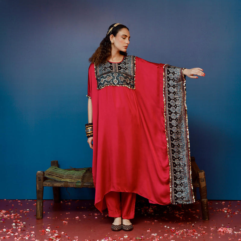 Saron Pink Kaftan Set