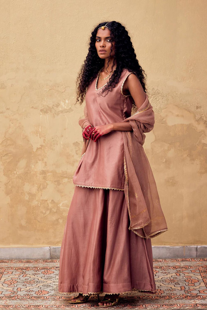 Kishmish Dupatta silk by Khara Kapas in mauve for women in Singapore