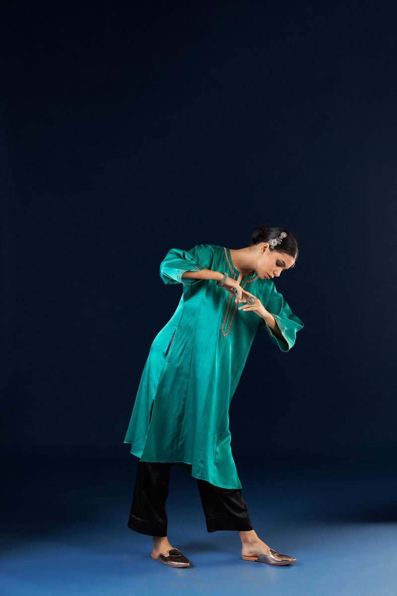 Kalidaar Kurta Set - Emerald green & Coal Black silk by Aavidi in green color for women in Singapore