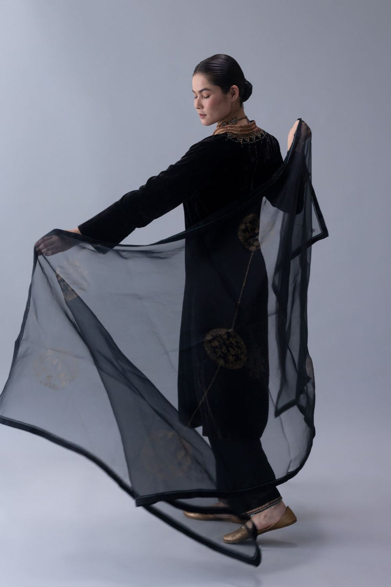 Kunzang Dupatta-Black
