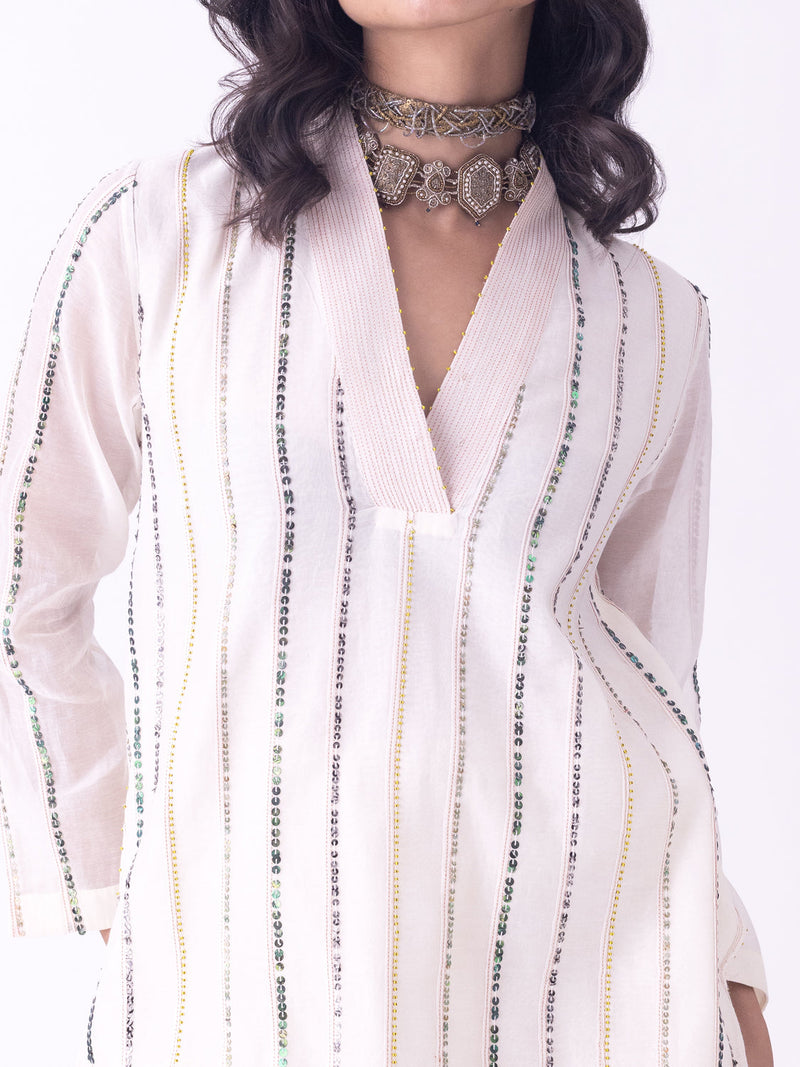 Gulra-Kurta chanderi kurta/kurta set by Shades of India in beige for women in Singapore