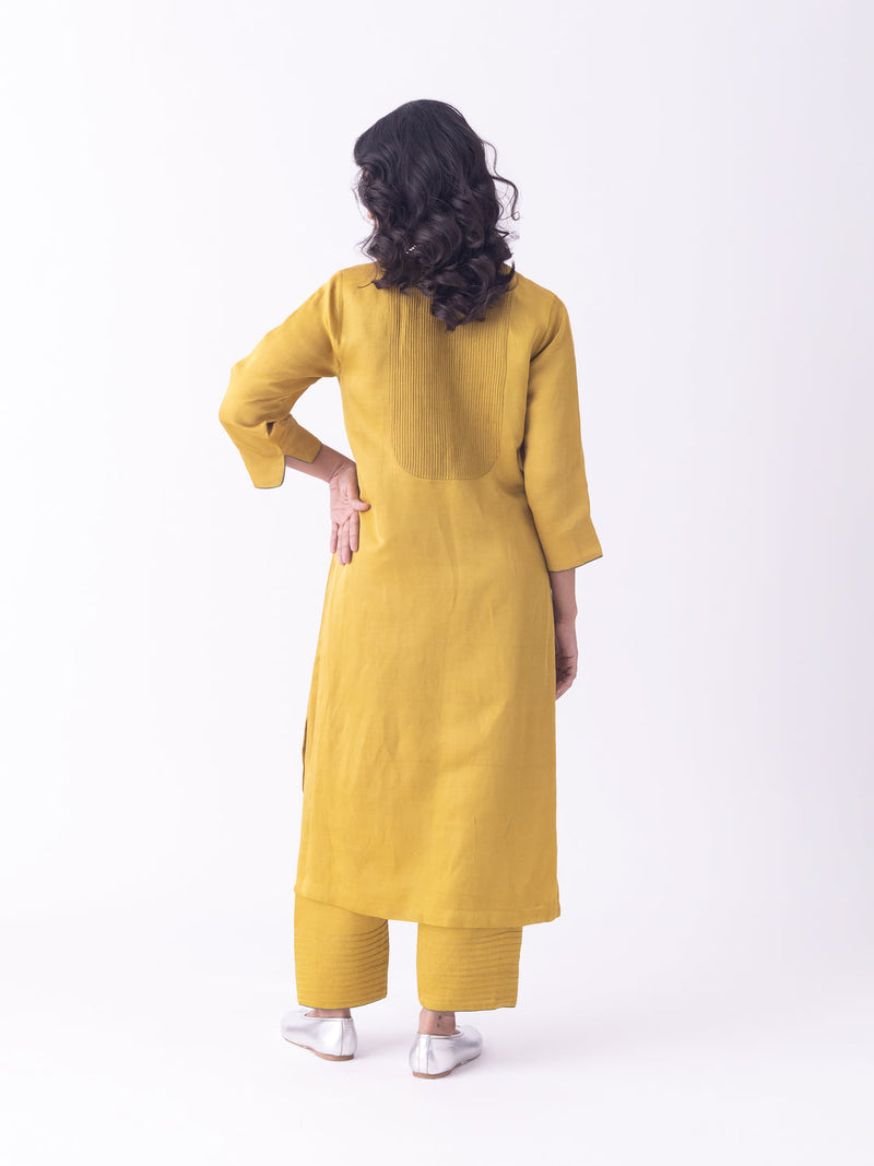 Bind-Kurta linen blend kurta/kurta set by Shades of India in musturd for women in Singapore