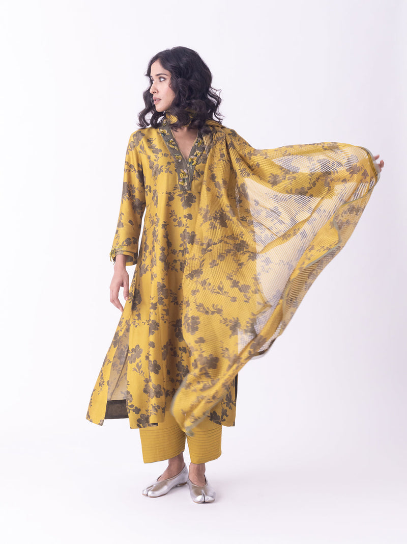 Nikhar-Dupatta silk organza dupatta by Shades of India in mustrad for women in Singapore