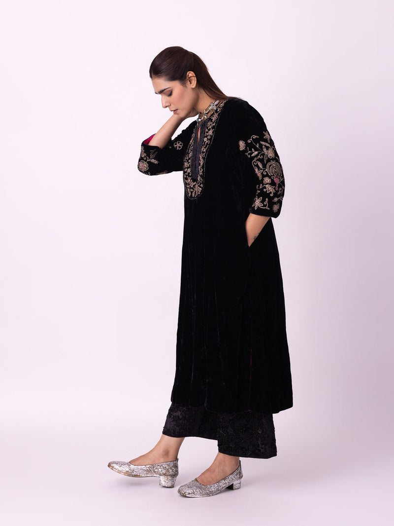 Vireh Kurta silk velvet kurta/kurta set by Shades of India in black for women in Singapore