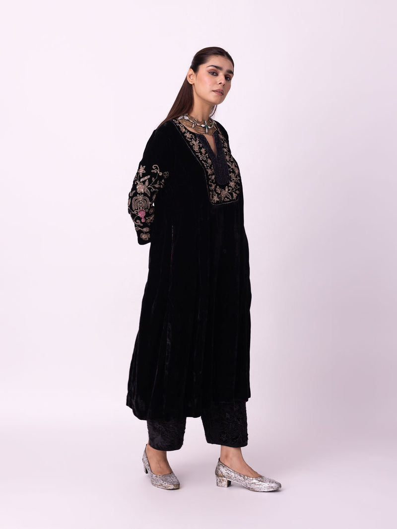 Vireh Kurta silk velvet kurta/kurta set by Shades of India in black for women in Singapore