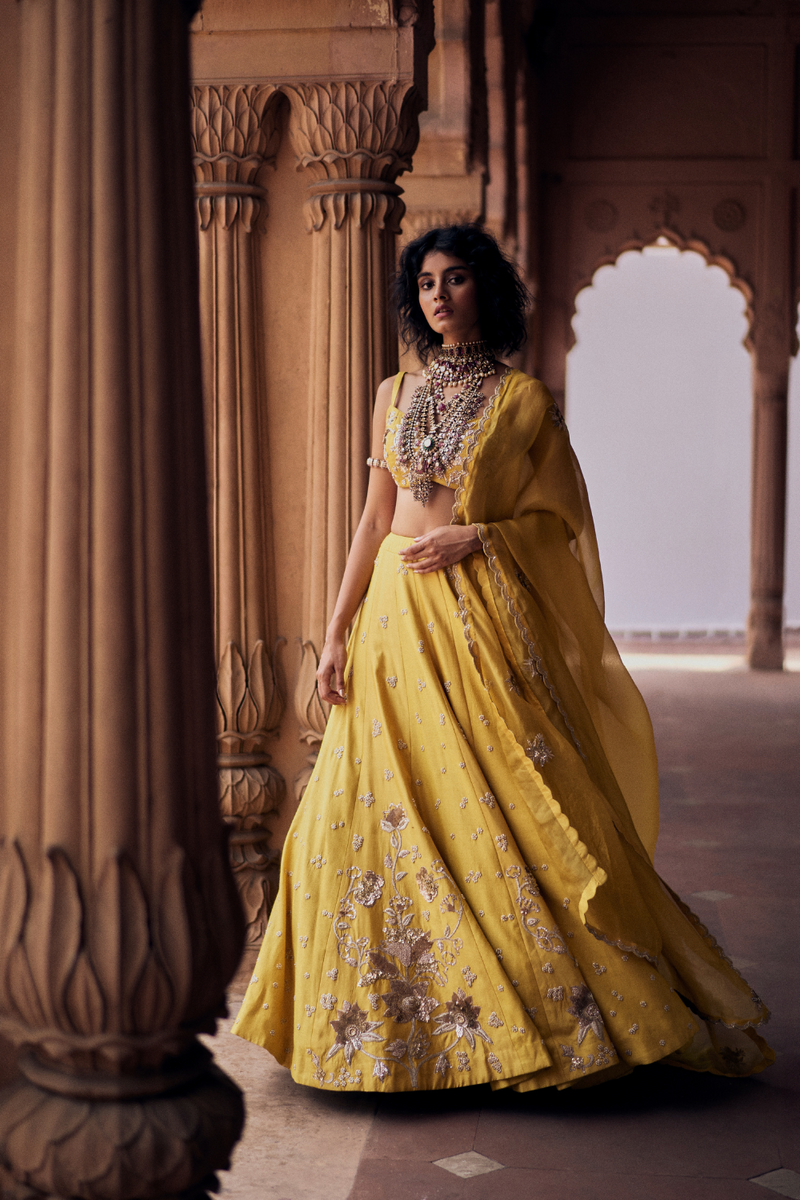 PH-2467 
Lehenga 
Blouse 
Dupatta Set by Paulmi & Harsh for women in Singapore