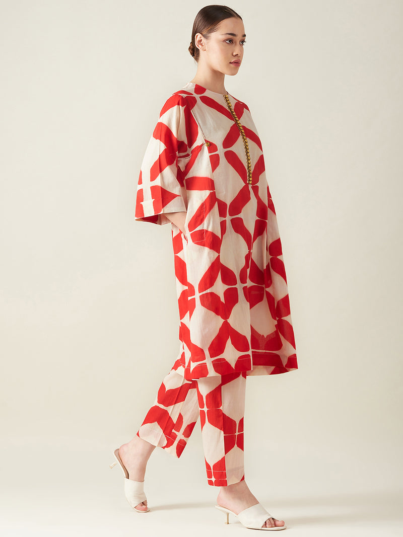 Red Clamp Dye Embroidered Co ord set cotton Light Kurta Sets by Aavidi for women in Singapore