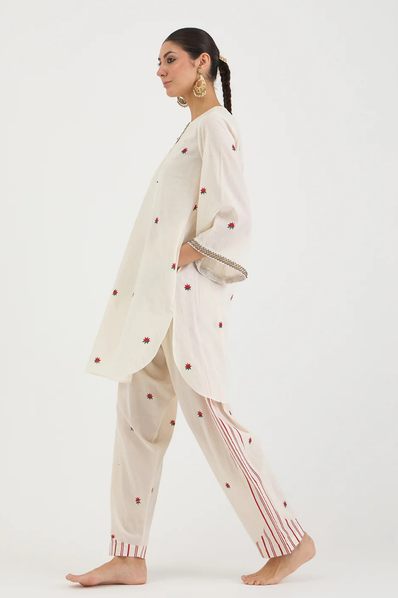 LOTUS SET 4 cotton by AAVIDI in white color for women in Singapore