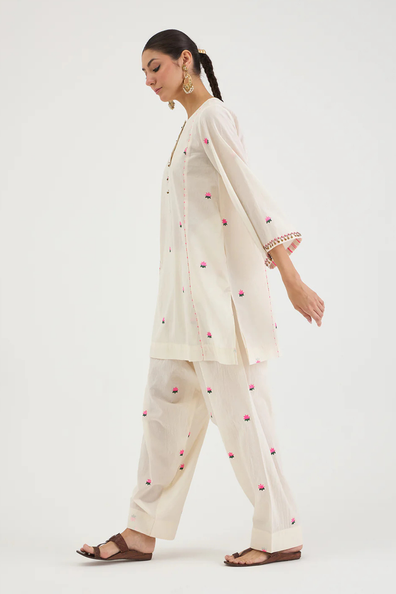 LOTUS SET 1 cotton by AAVIDI in white color for women in Singapore