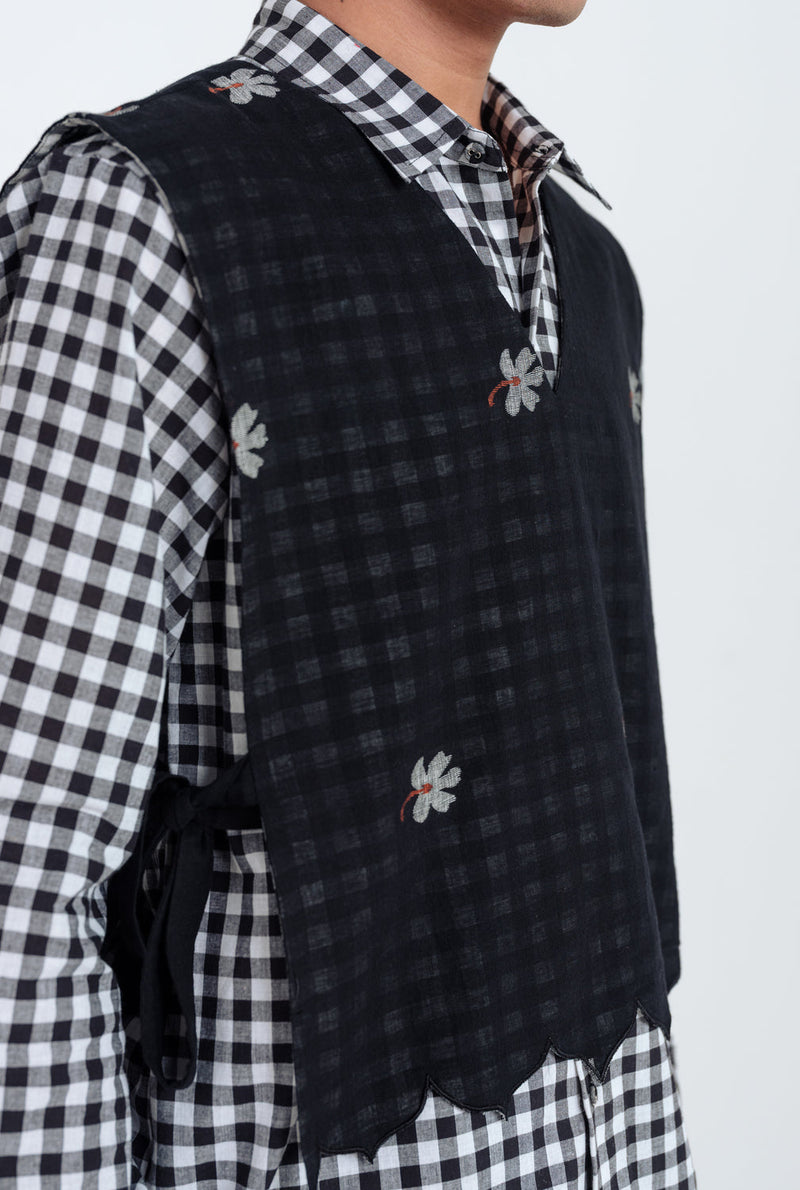 Groove Handloom Shirt cotton shirt by Jodi Men in black, white for men in Singapore