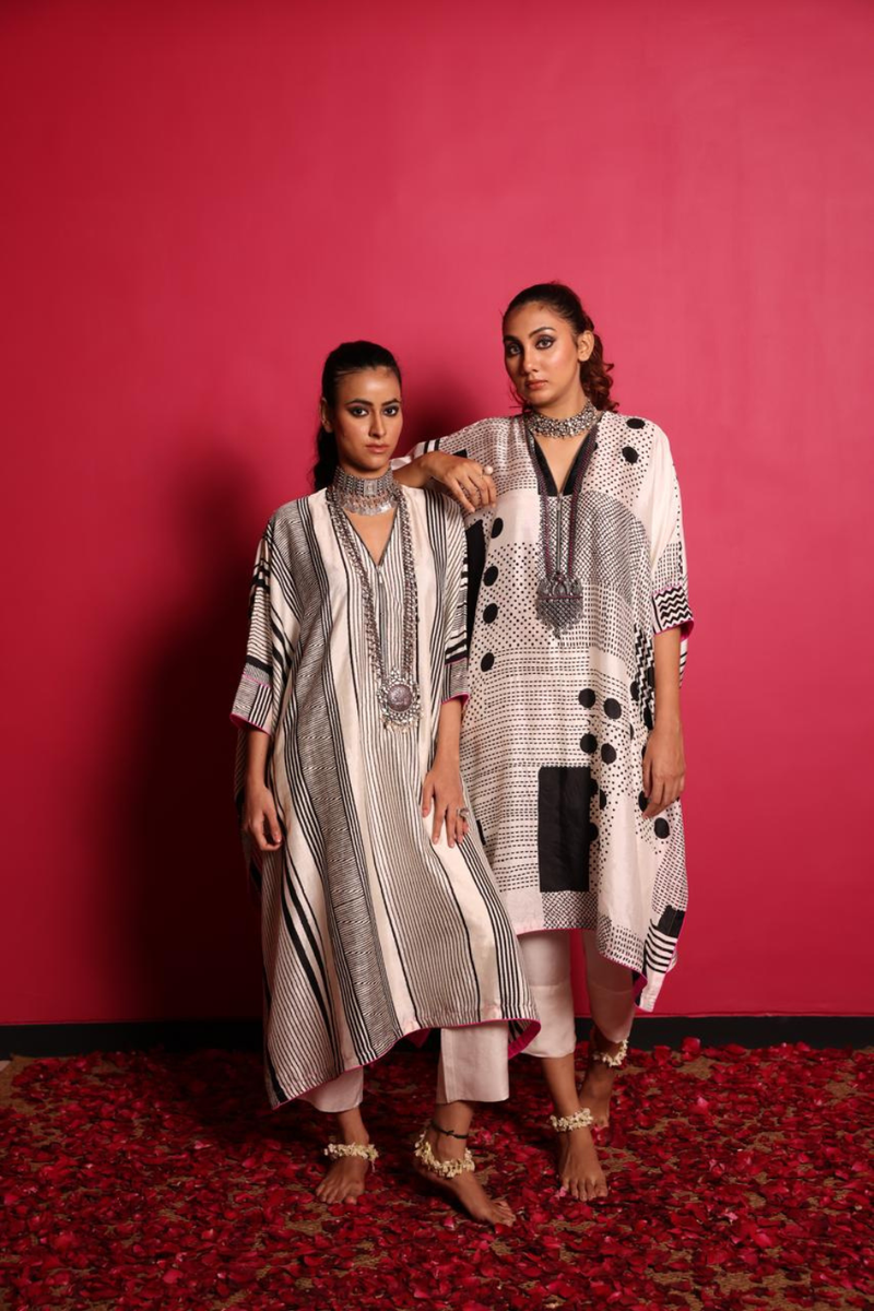 Black/White Silk Zipper Kurta & Pant Set-Geometric Print