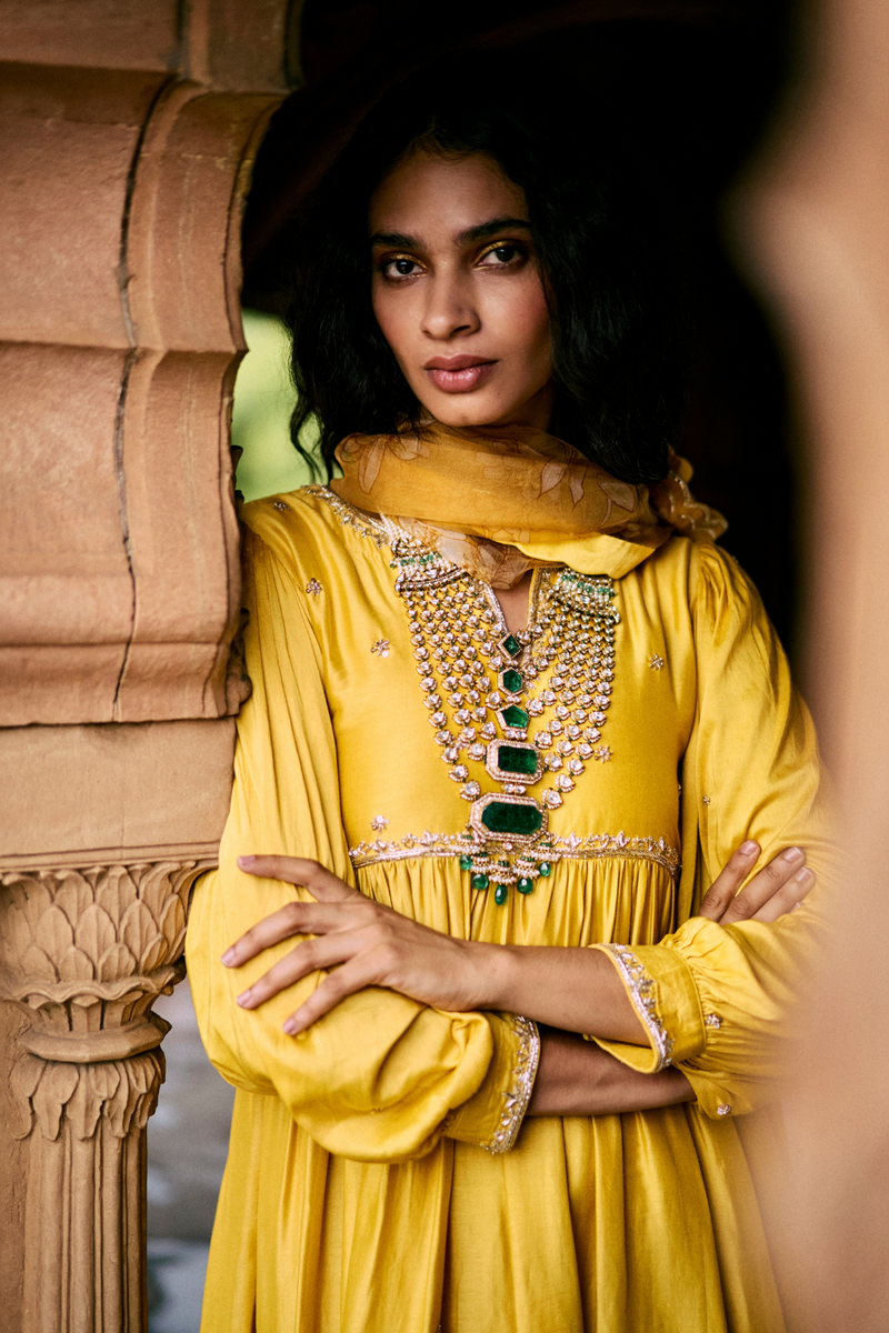 PH-2469 
Kurta 
Pants 
Dupatta Set by Paulmi & Harsh for women in Singapore