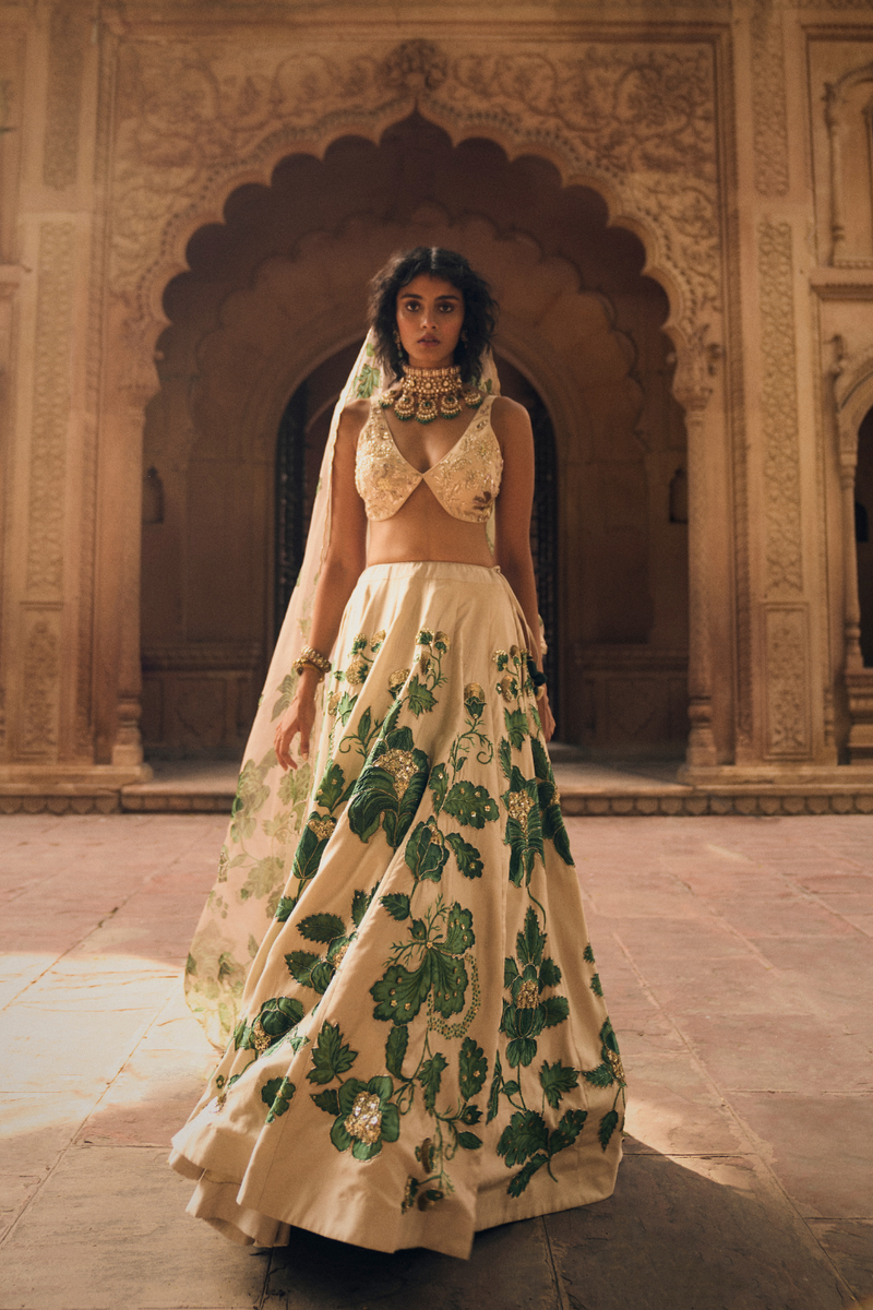 PH-2473 
Lehenga 
Blouse 
Dupatta Set by Paulmi & Harsh for women in Singapore
