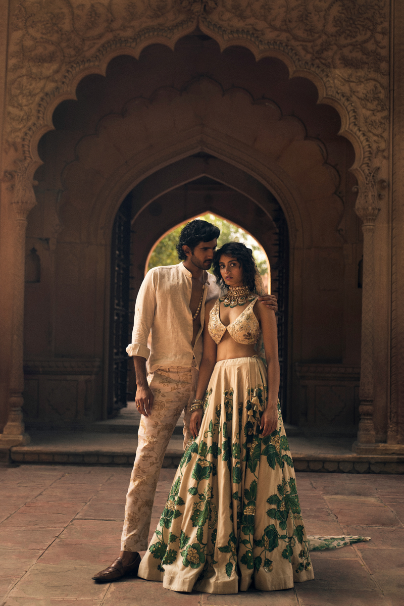 PH-2473 
Lehenga 
Blouse 
Dupatta Set by Paulmi & Harsh for women in Singapore