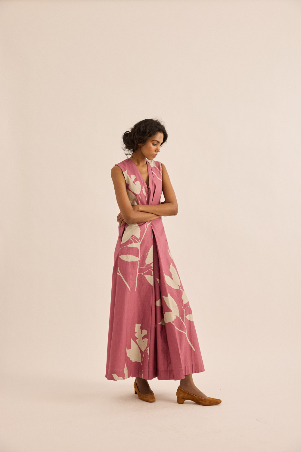 Khara Kapas Dalia rose pink jumpsuit with bold floral print, V-neckline and wide-leg silhouette