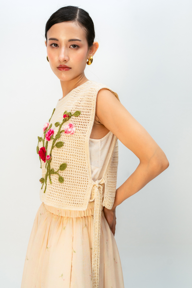 ROSY PAUSE BIB cotton jacket/overlay by Ode to Odd in off white for women in Singapore