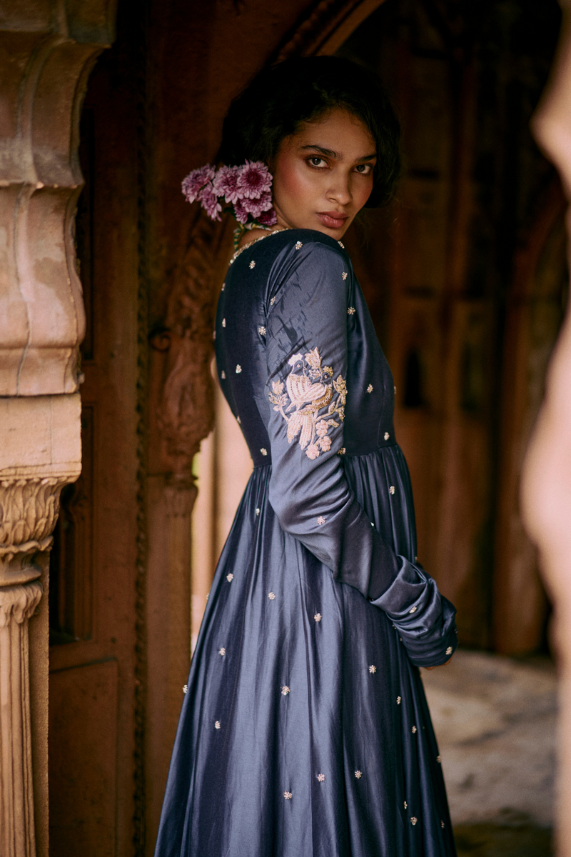 PH-2494 
Anghrakha 
Skirt 
Dupatta Set by Paulmi & Harsh for women in Singapore