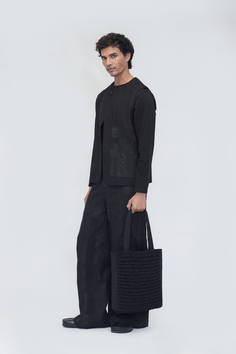 Dadpa Tote by Turn Black in black color for women in Singapore