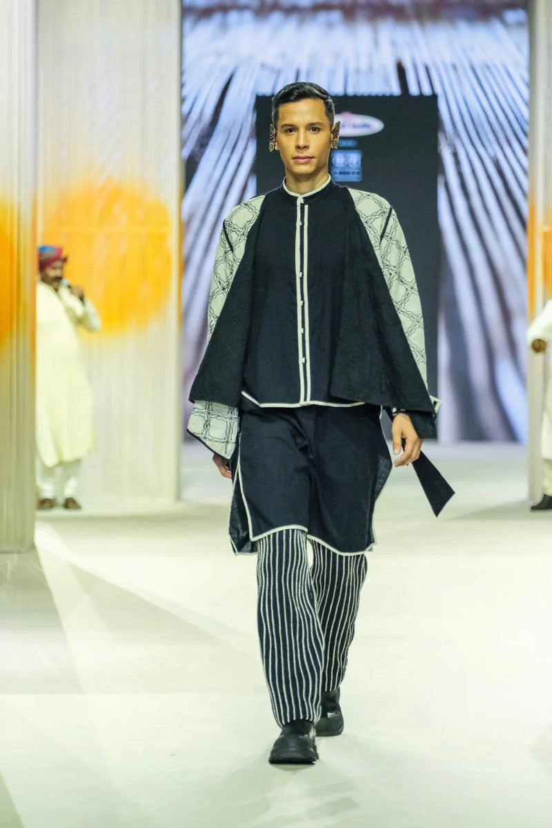 Unisex Shosha Kediyu cotton by Ka-Sha in black color for women in Singapore