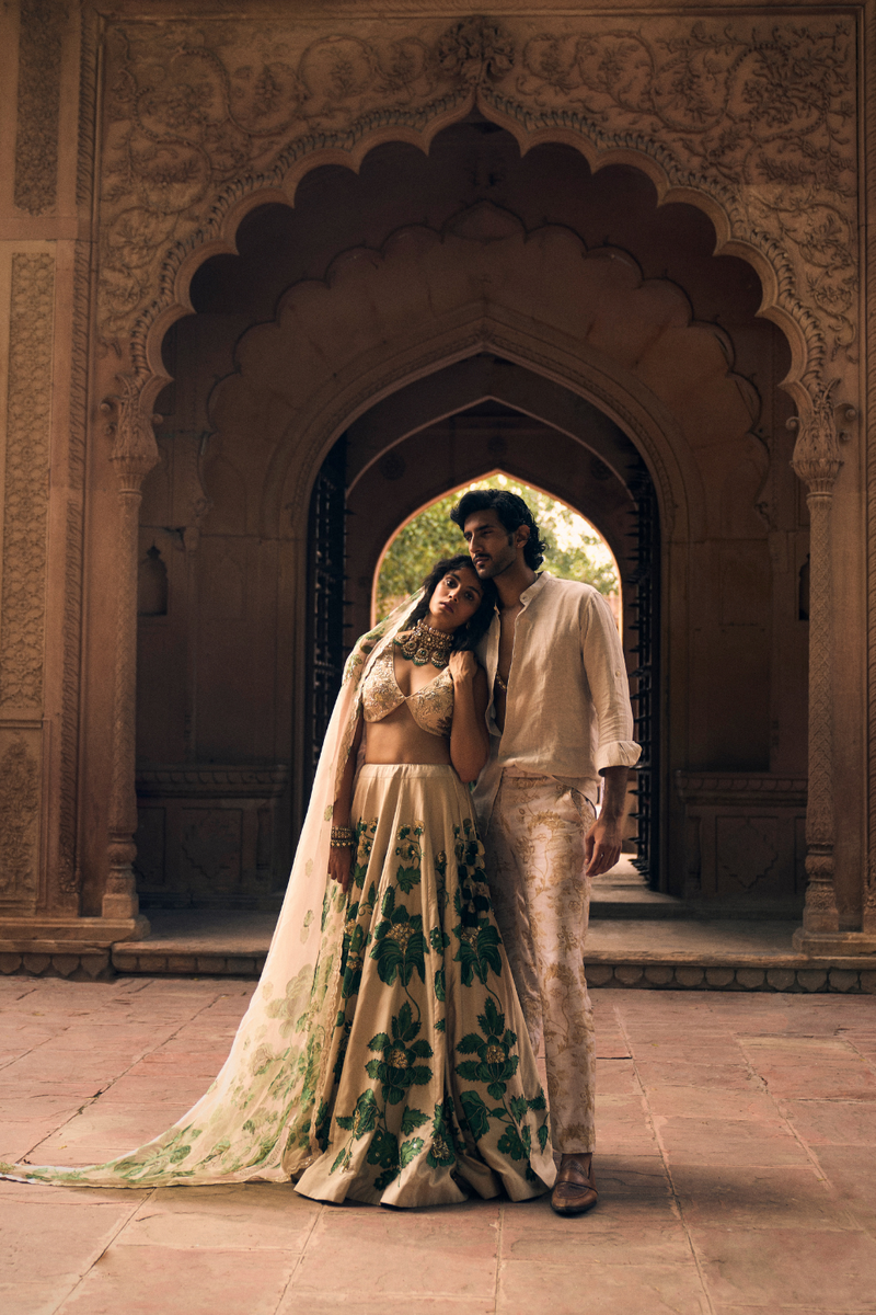 PH-2473 
Lehenga 
Blouse 
Dupatta Set by Paulmi & Harsh for women in Singapore