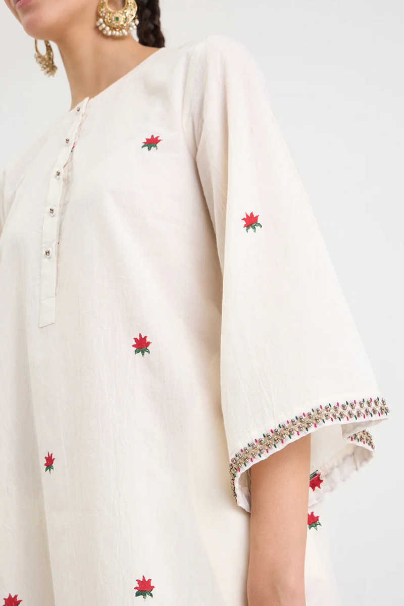LOTUS SET 4 cotton by AAVIDI in white color for women in Singapore