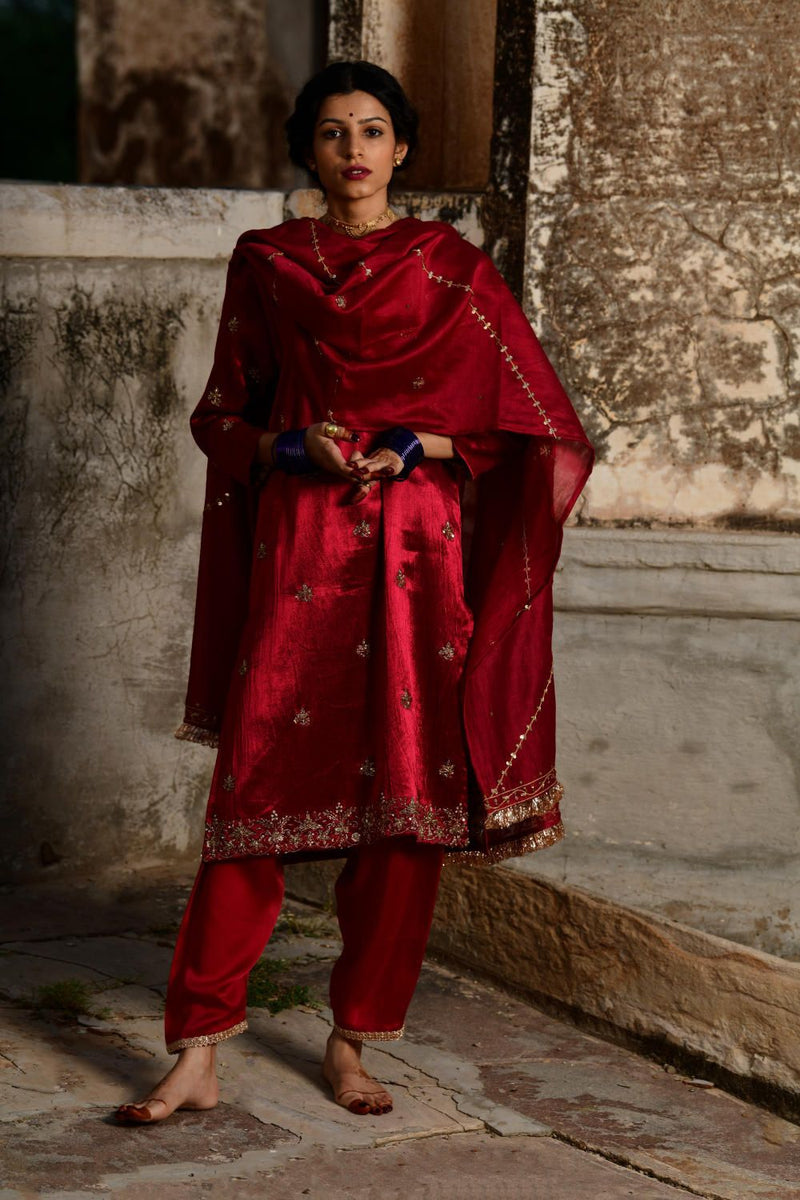 Maanak Kurta Set by Tokree in red color for women in Singapore
