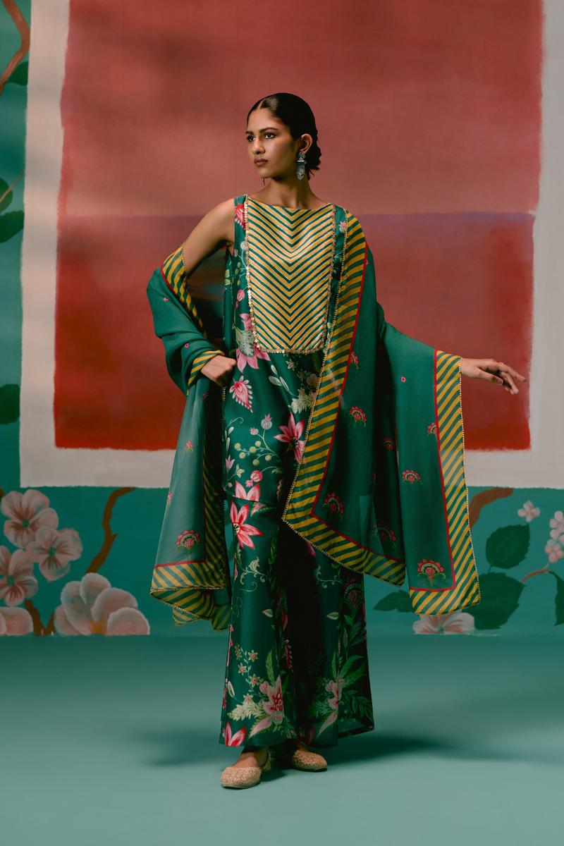 Green Chintz Sleeveless Kurta Set chanderi Buy Green Chintz Sleeveless Kurta Set from C&W | Kurta/Kurta Sets for Women by Label Mogra in green color for women in Singapore