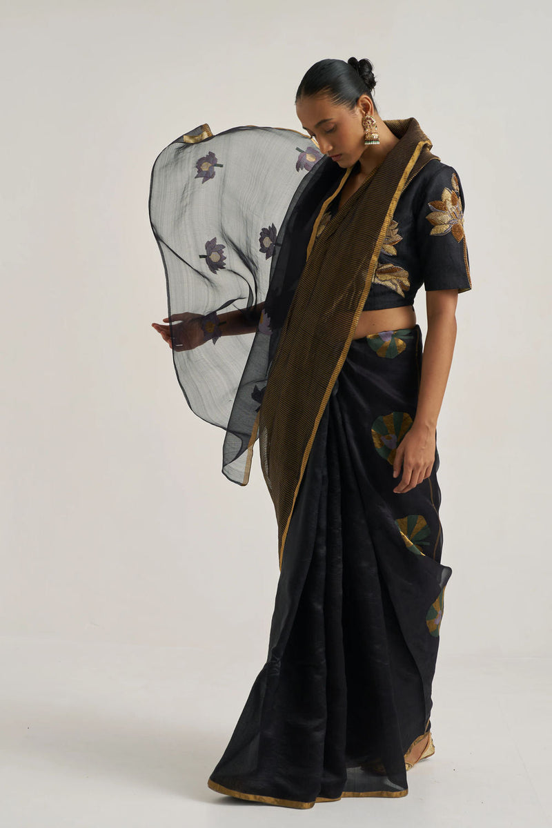 Aaroohi Sari-Black handwoven silk organza jamdani by Suparna Som in black for women in Singapore