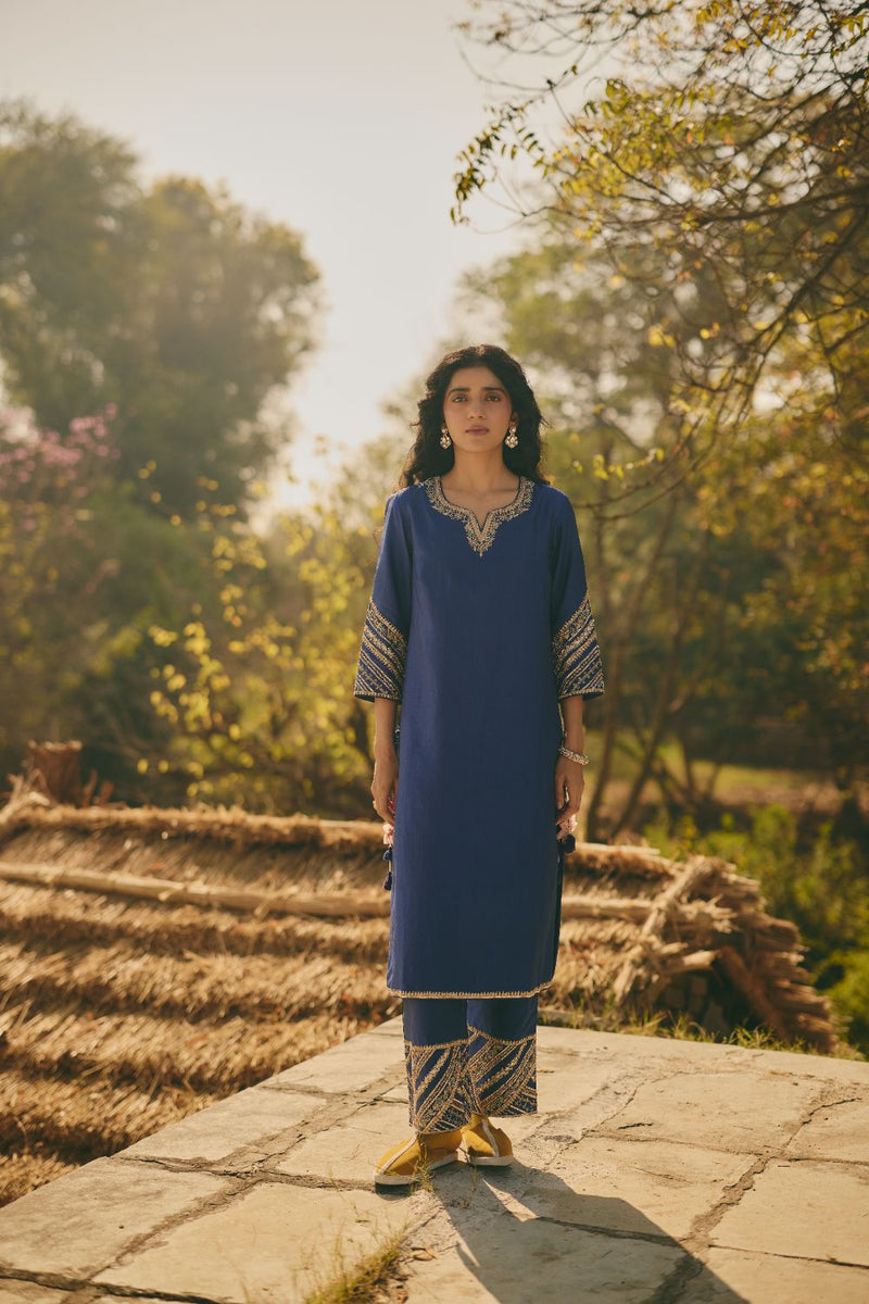 AMEERA & HOORAIN KURTA & PANT